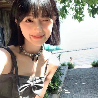 月·色 海报